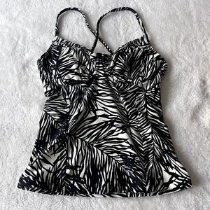 Athleta Swim Women 34 D DD Black White Leaf Tropical Bathing Suit Wire Tankini